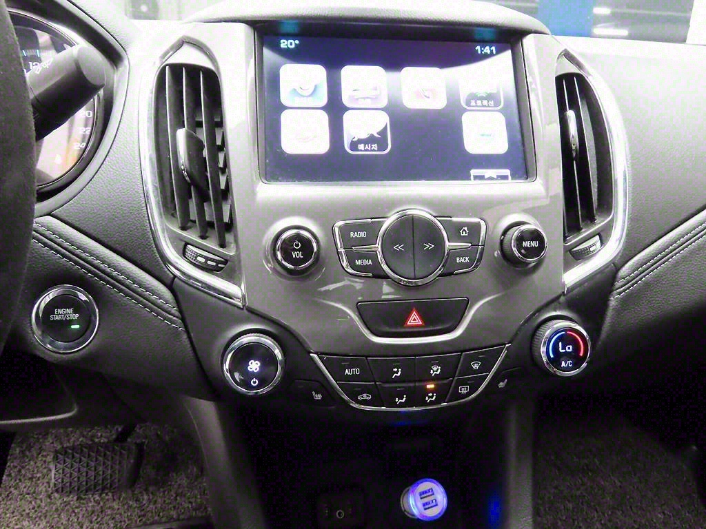 Chevrolet Cruise - Vista 10