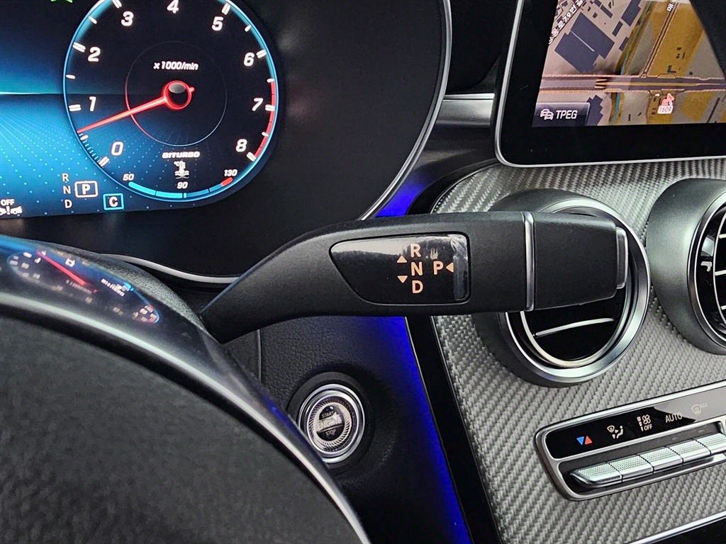 Mercedes Benz C Class - Vista 9