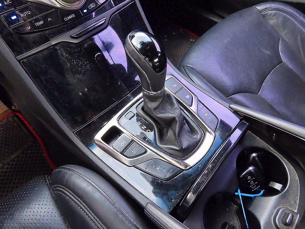 HYUNDAI Grandeur - Vista 10