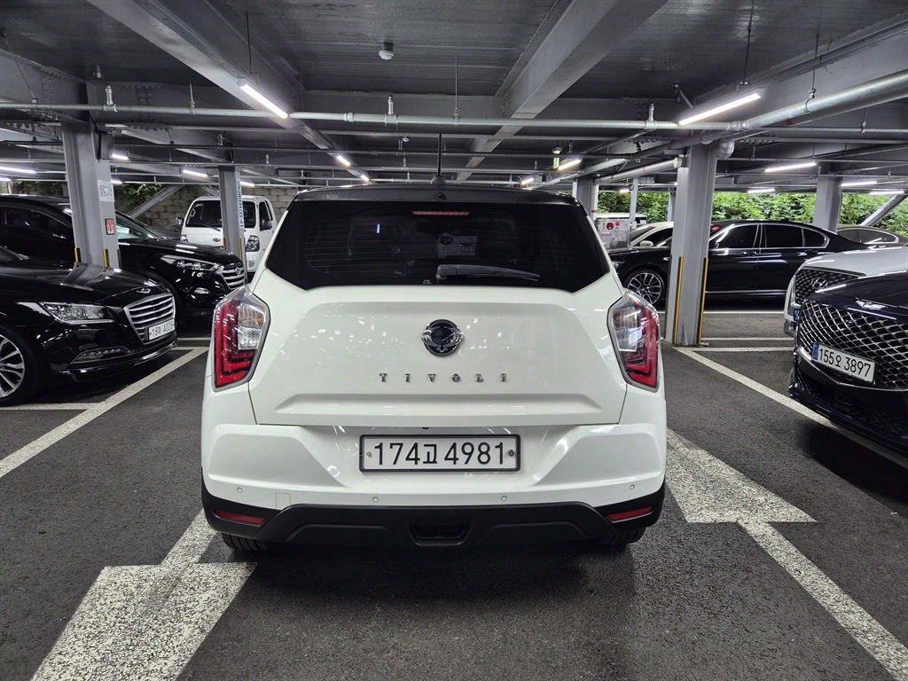 Ssangyong Tivoli - Vista 5