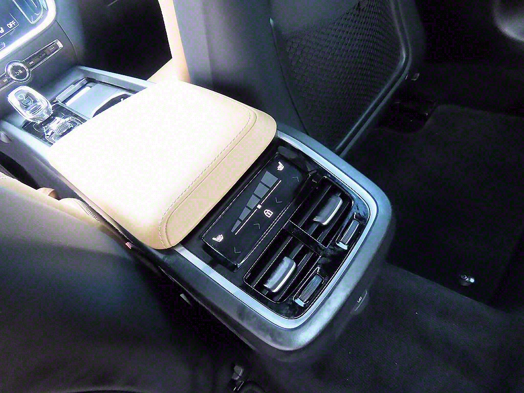 Volvo S60 2021 Negro - Importación desde Corea - HF Imports Iquique - Foto 17