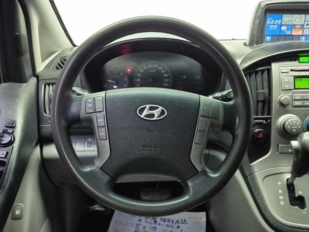 HYUNDAI Starex - Vista 9