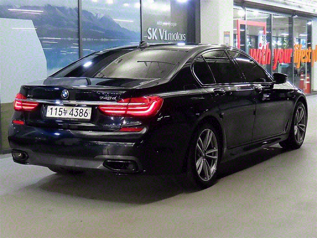 BMW 7 Series - Vista 4