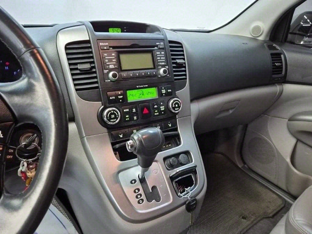 KIA Carnival - Vista 10