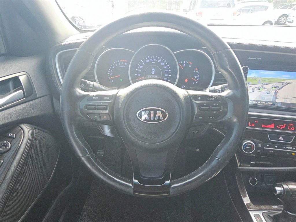KIA K5 - Vista 10