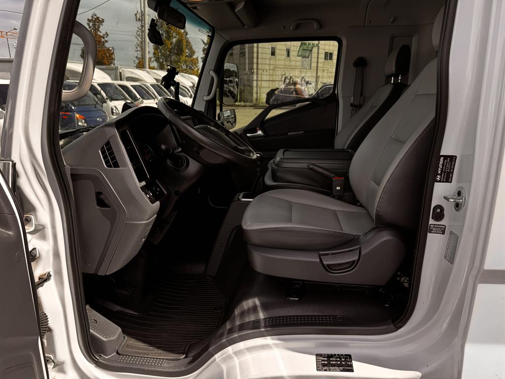 medium and large cargo truck 2023 Blanco - Importación desde Corea - HF Imports Iquique - Foto 13