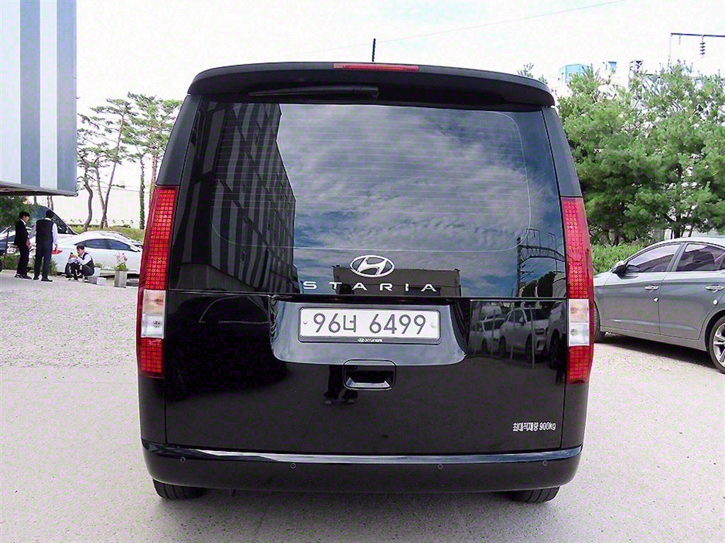 HYUNDAI Staria - Vista 4