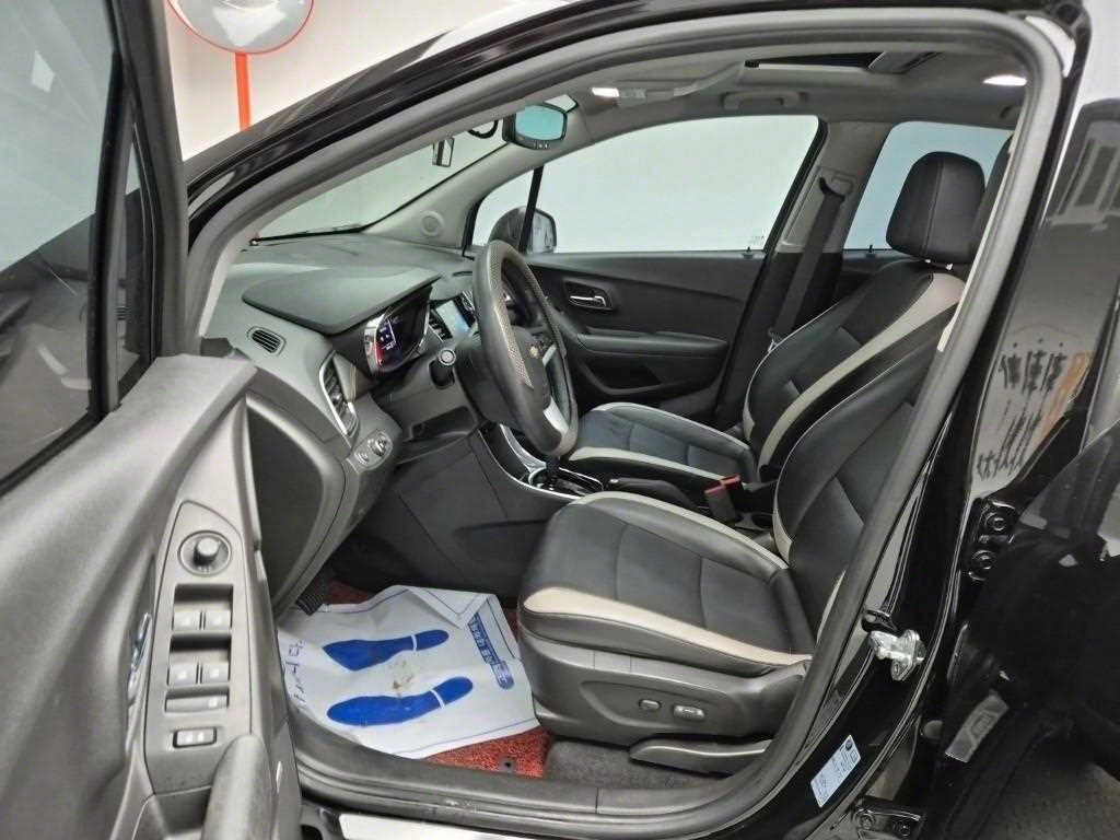 Chevrolet Trax - Vista 11