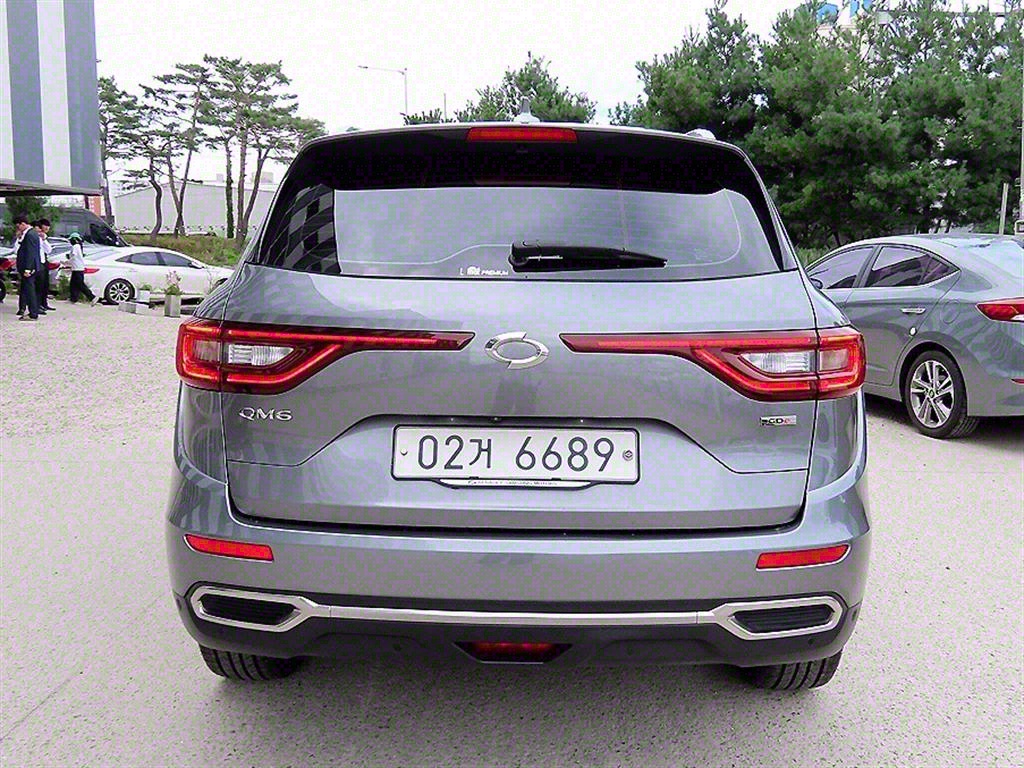 SAMSUNG QM6 - Vista 4