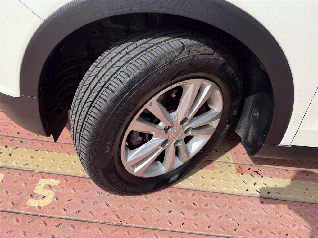 Ssangyong Tivoli - Vista 7