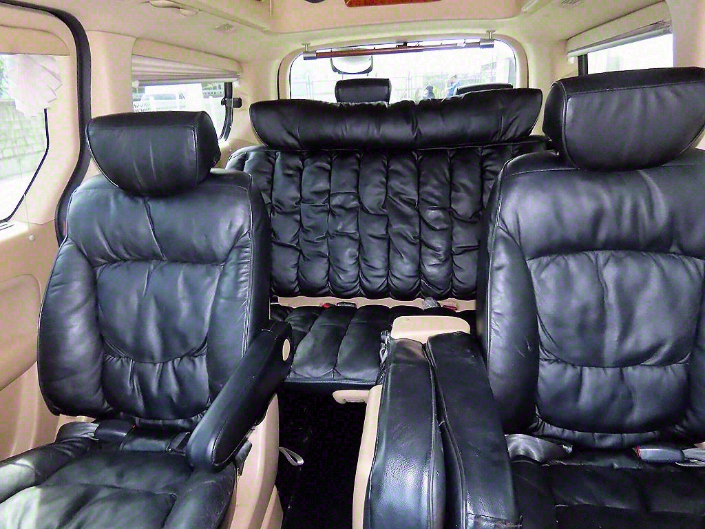 HYUNDAI Starex - Vista 7