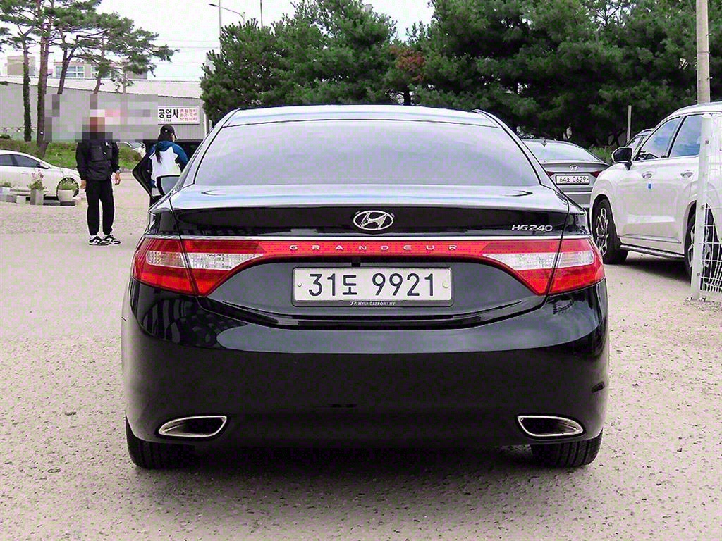 HYUNDAI Grandeur - Vista 4