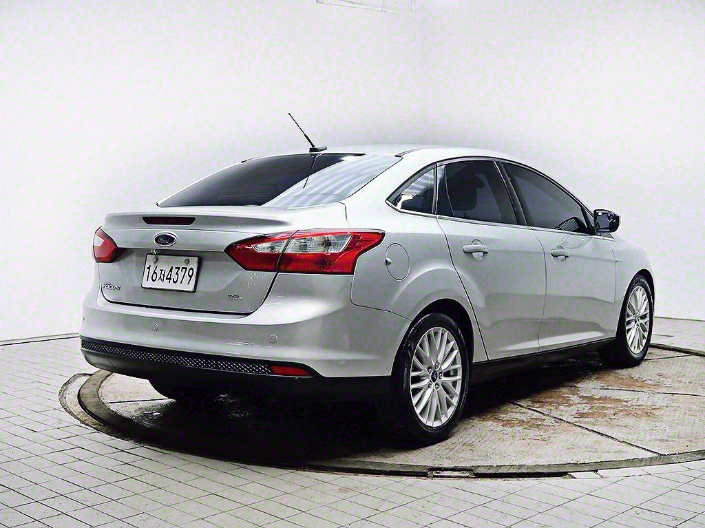Ford Focus - Vista 7