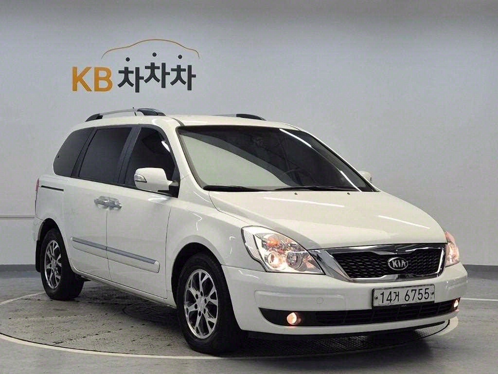 KIA Carnival - Vista 4