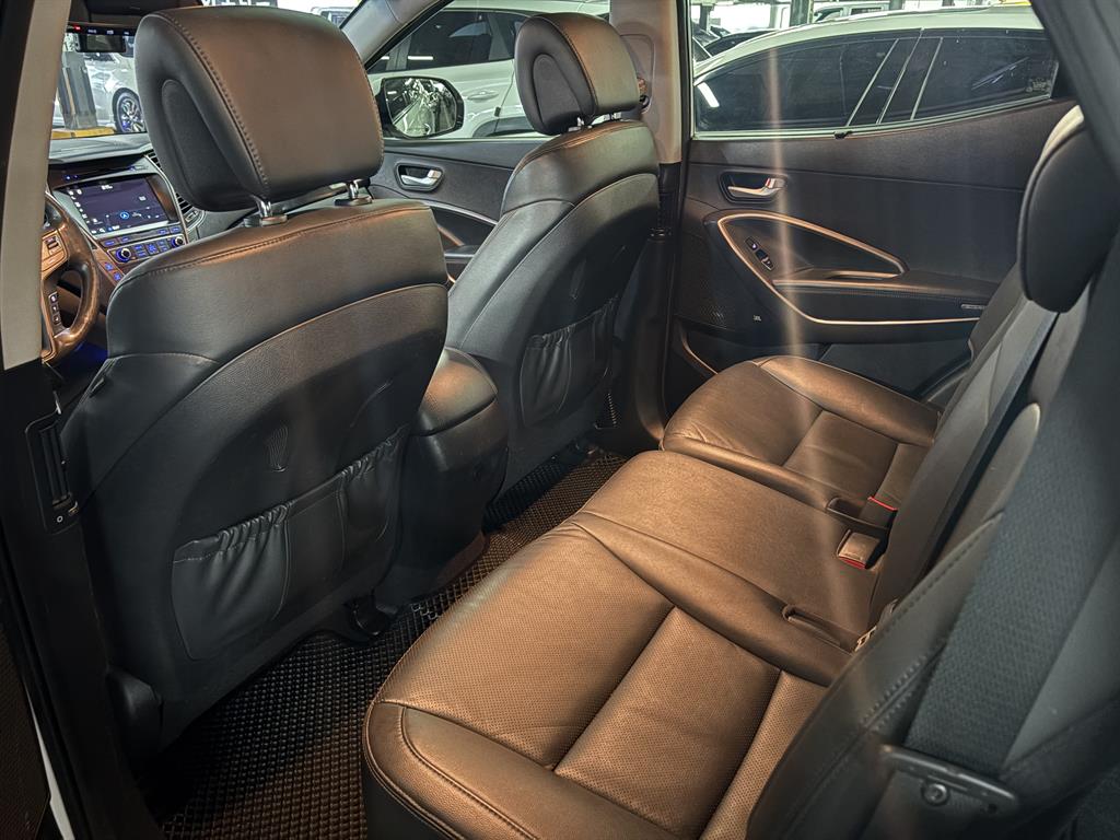 HYUNDAI Santa Fe - Vista 5