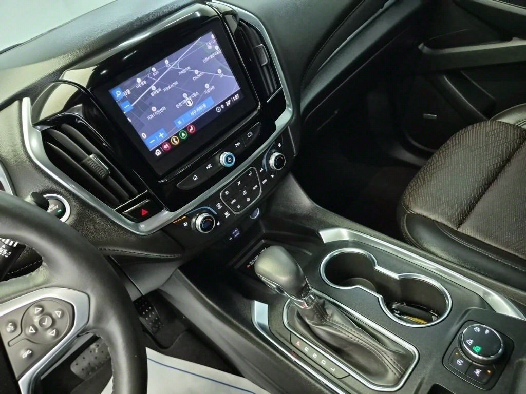 Chevrolet Travers - Vista 10