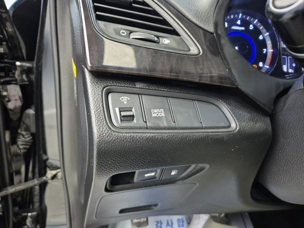 HYUNDAI Grandeur 2015 Negro - Importación desde Corea - HF Imports Iquique - Foto 17