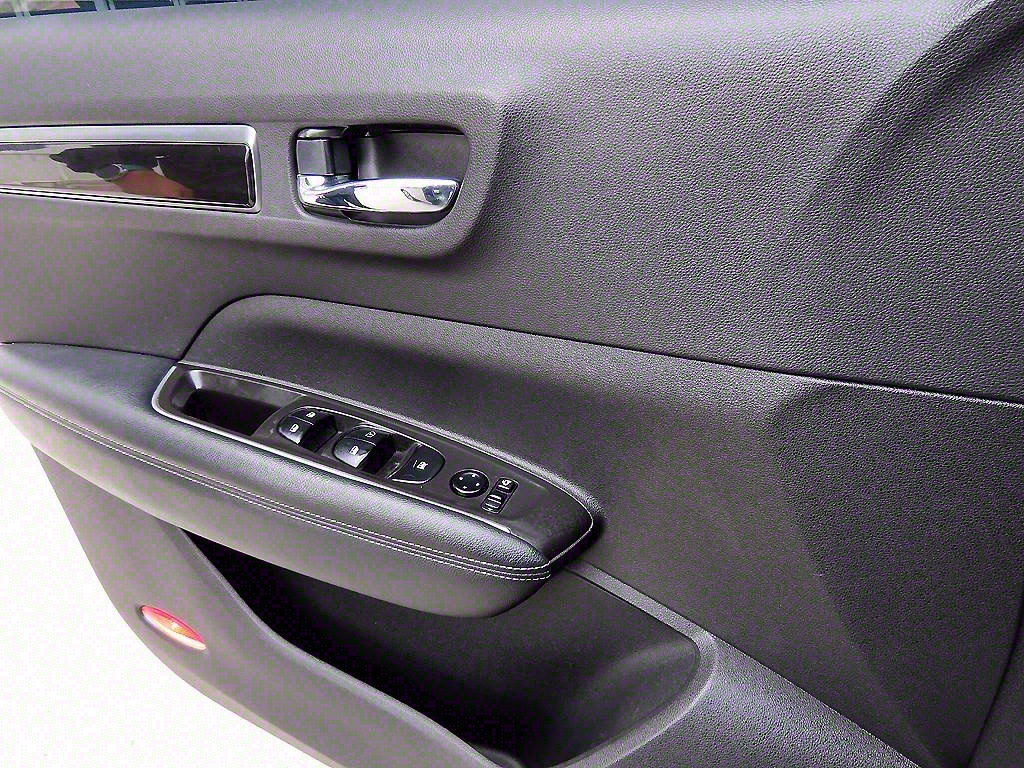 SAMSUNG QM6 - Vista 11