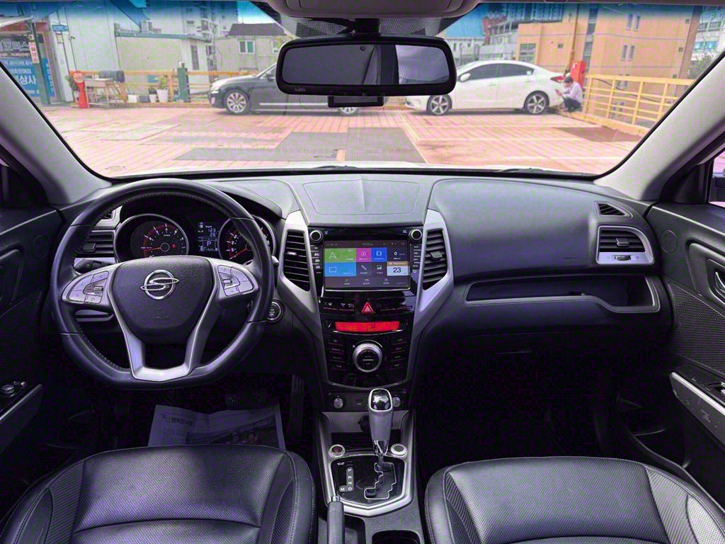 Ssangyong Tivoli - Vista 5