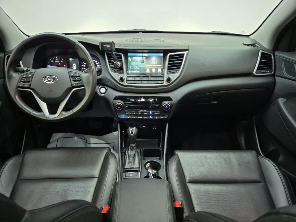 HYUNDAI Tucson - Vista 5
