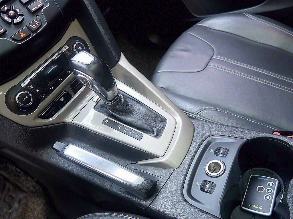 Ford Focus 2012 Rojo - Importación desde Corea - HF Imports Iquique - Foto 10