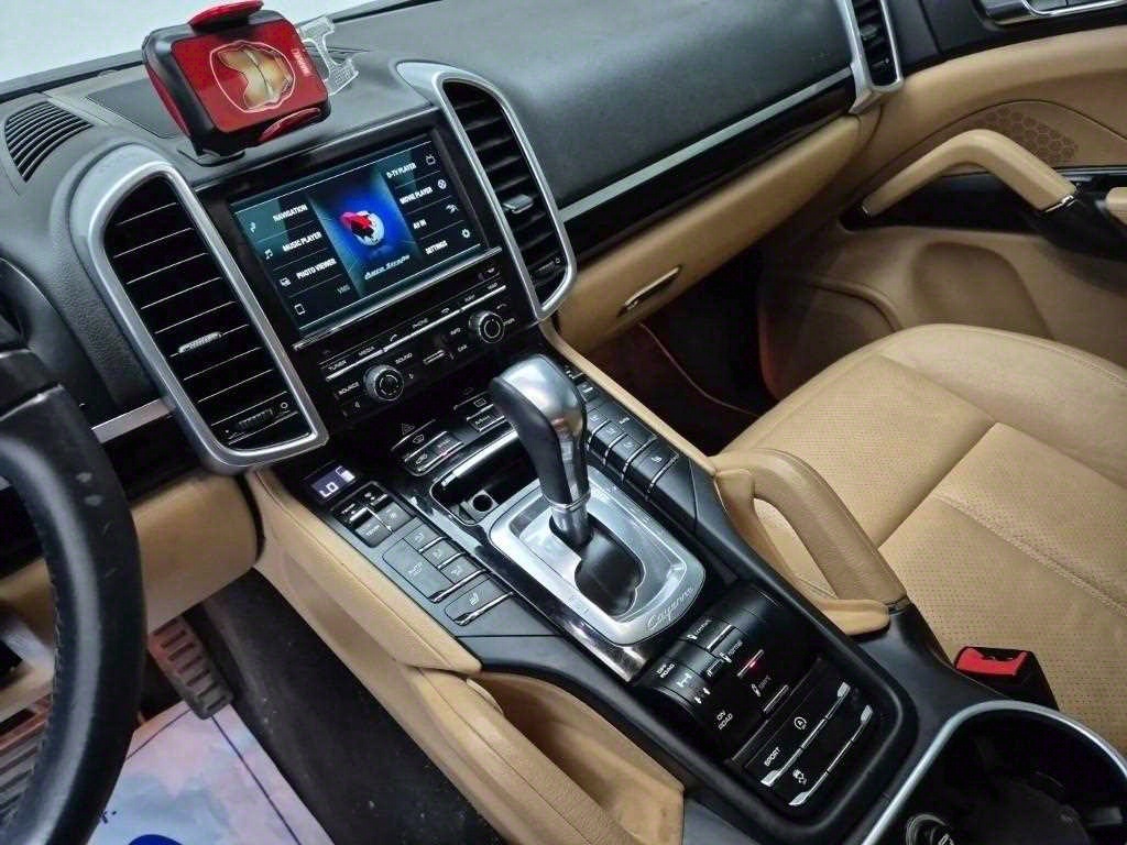 Porsche Cayenne - Vista 10