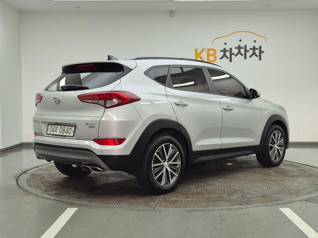 HYUNDAI Tucson - Vista 4