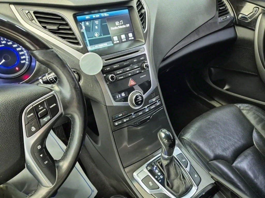 HYUNDAI Grandeur - Vista 10