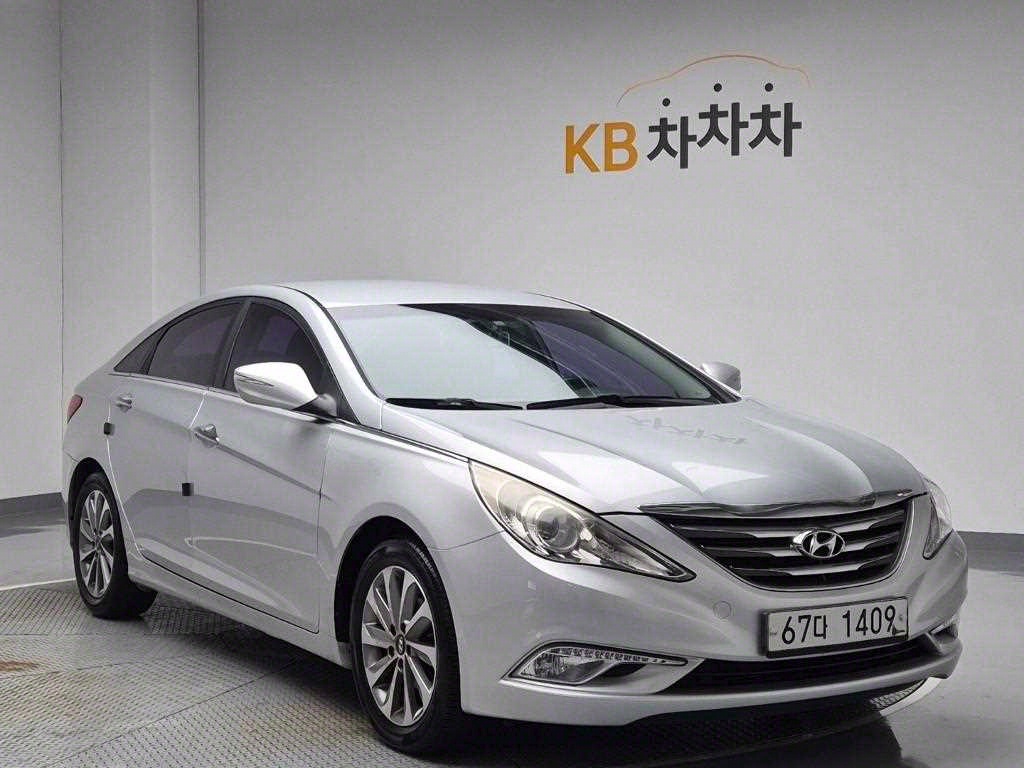 HYUNDAI Sonata - Vista 4