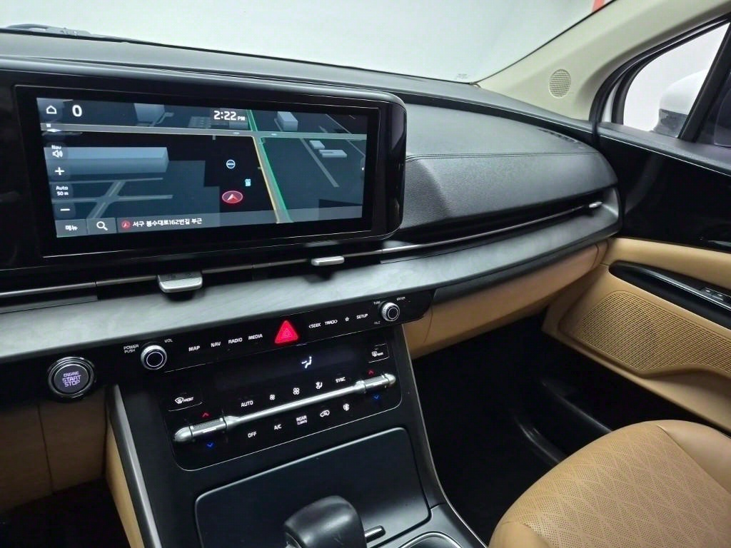 KIA Carnival - Vista 10