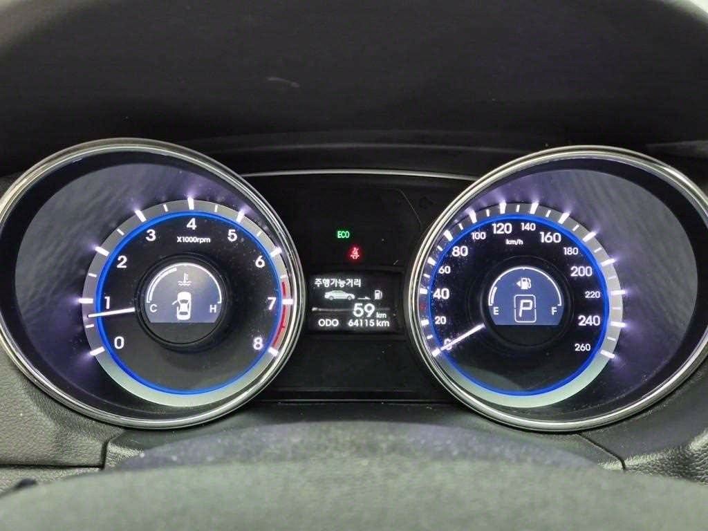 HYUNDAI Sonata - Vista 6