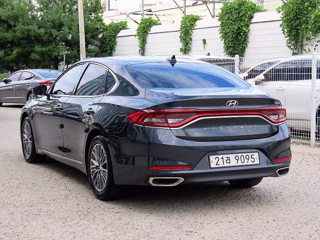 HYUNDAI Grandeur - Vista 3