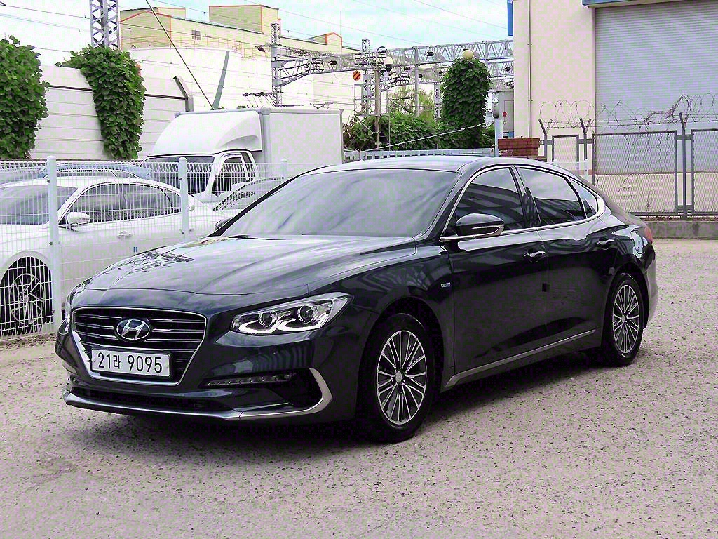 HYUNDAI Grandeur - Vista 2