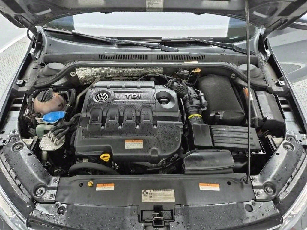 Volkswagen Jetta - Vista 5