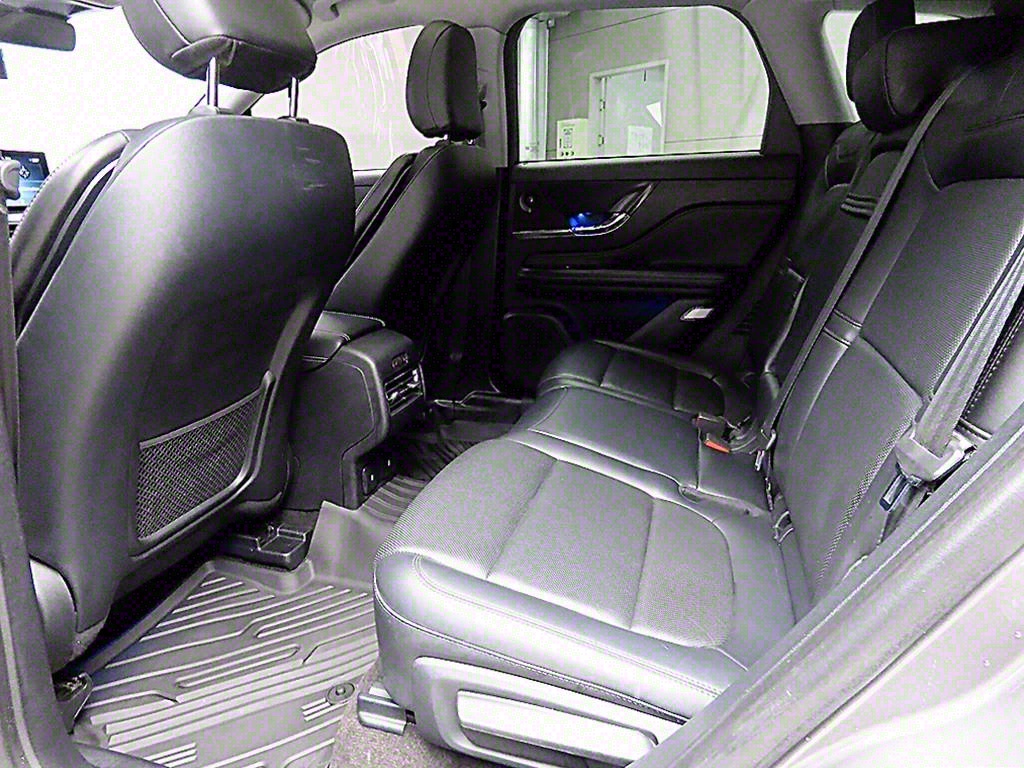 Lincoln Corsair - Vista 6