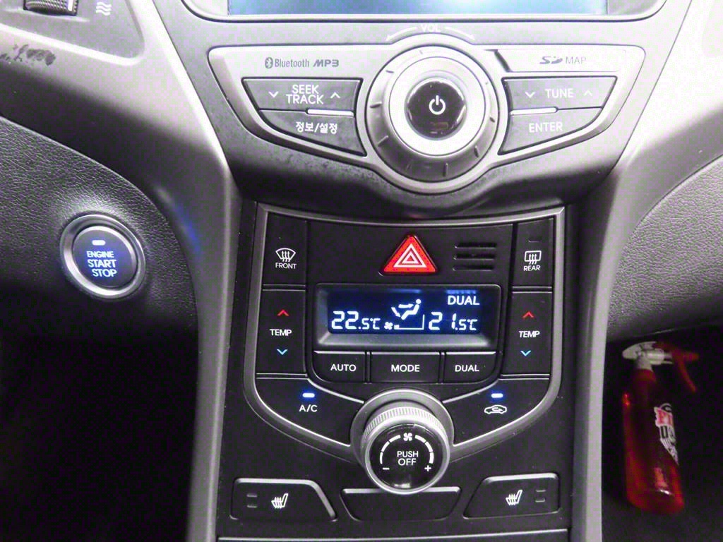 HYUNDAI Avante - Vista 12