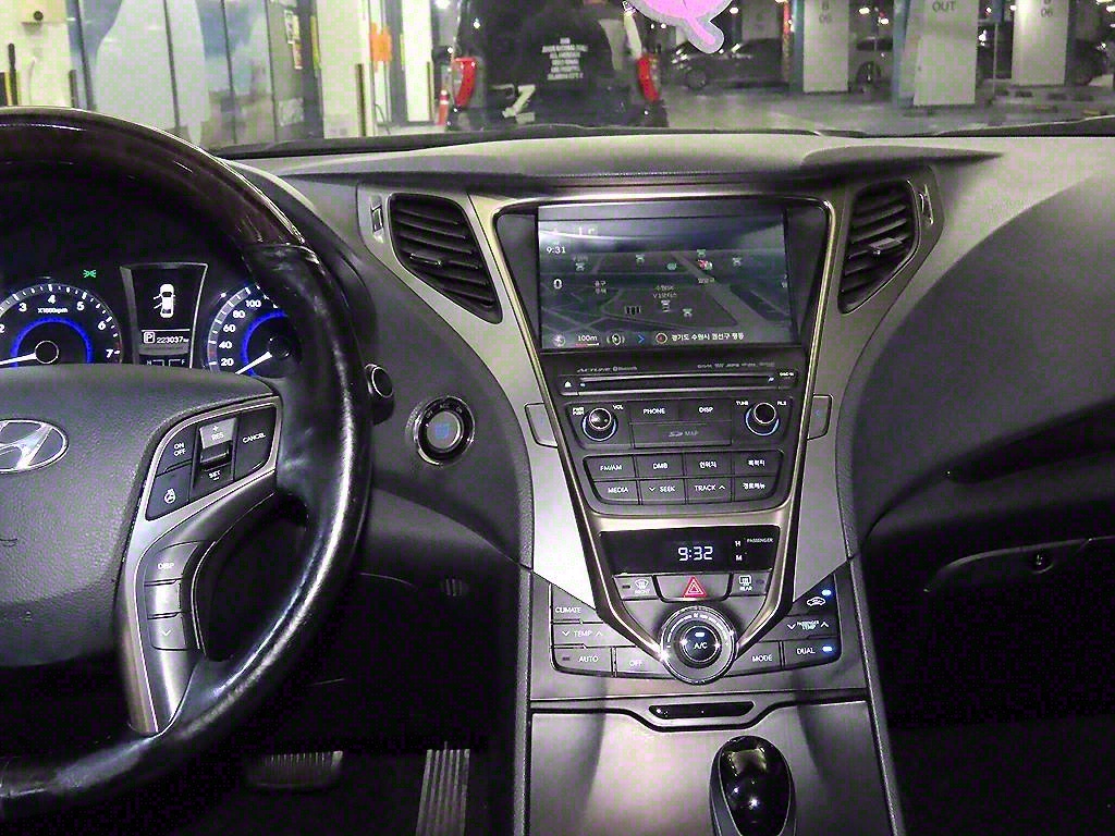 HYUNDAI Grandeur - Vista 11