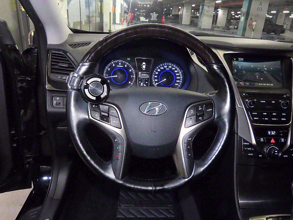 HYUNDAI Grandeur - Vista 8