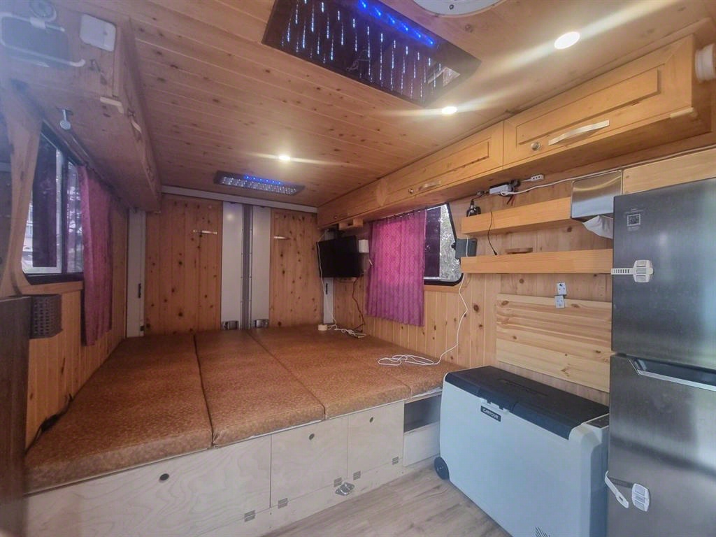 medium and large cargo Special - Vista 8