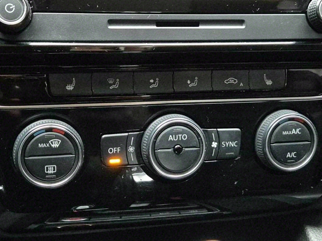 Volkswagen Jetta 2015 Gris - Importación desde Corea - HF Imports Iquique - Foto 17