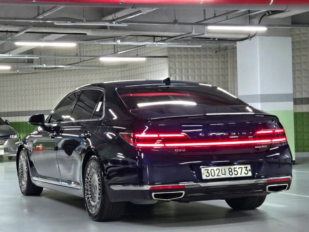 Genesis G90 - Vista 6