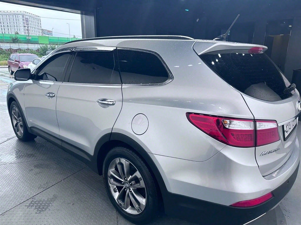 HYUNDAI Maxcruz - Vista 4