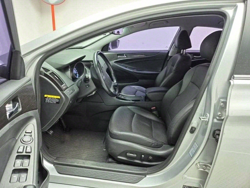 HYUNDAI Sonata - Vista 11