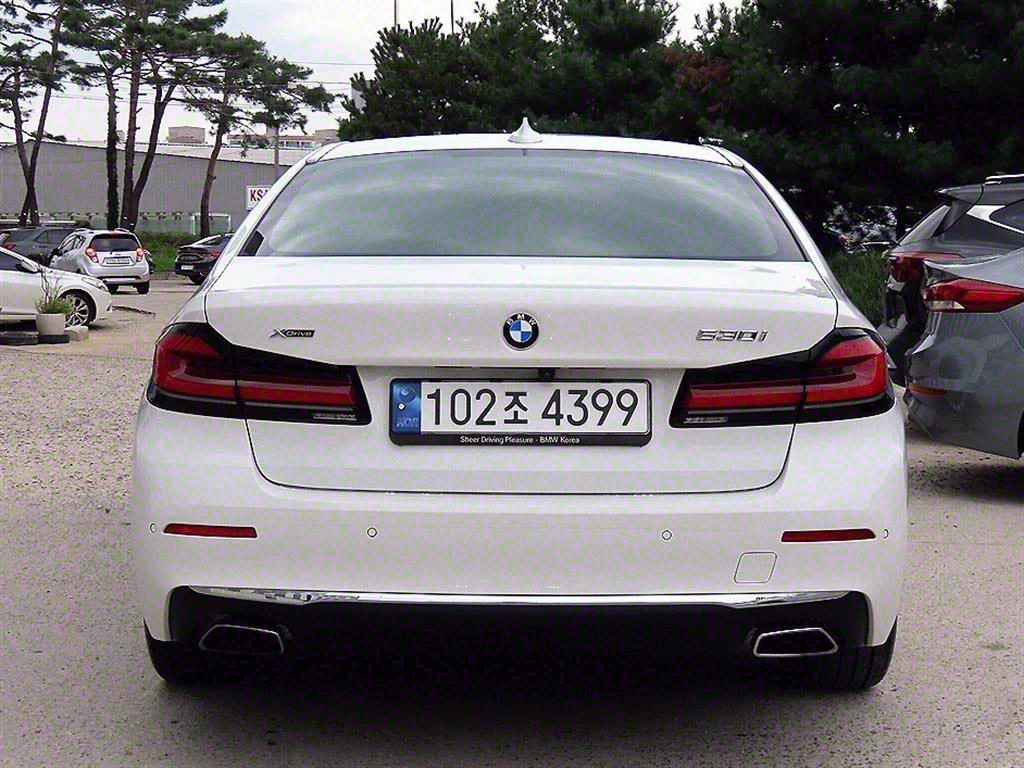 BMW 5 Series - Vista 4