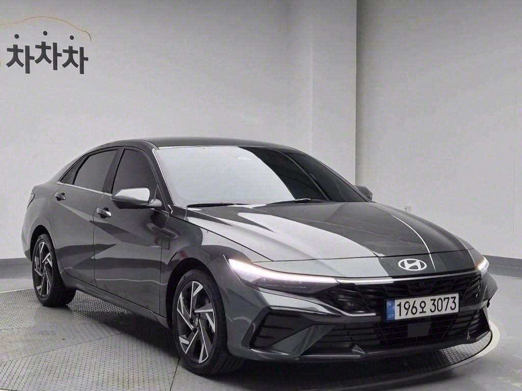 HYUNDAI Avante - Vista 4