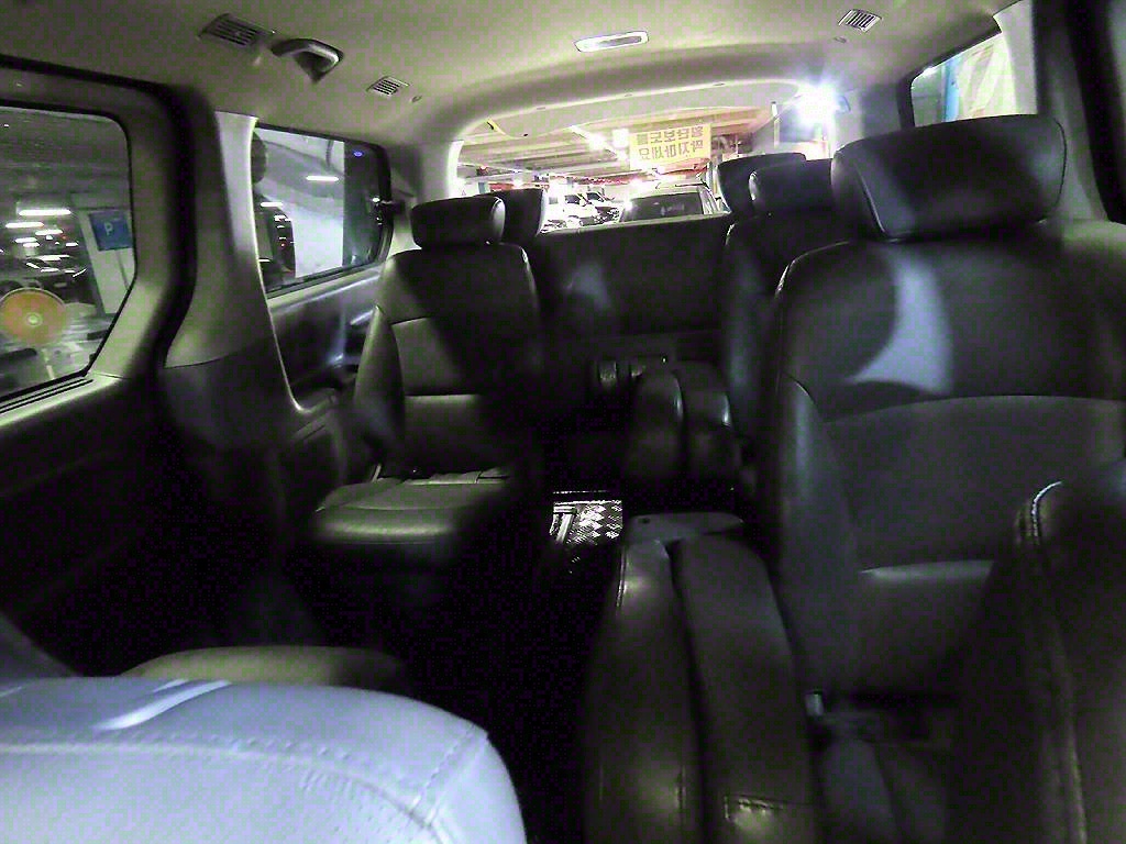 HYUNDAI Starex - Vista 11