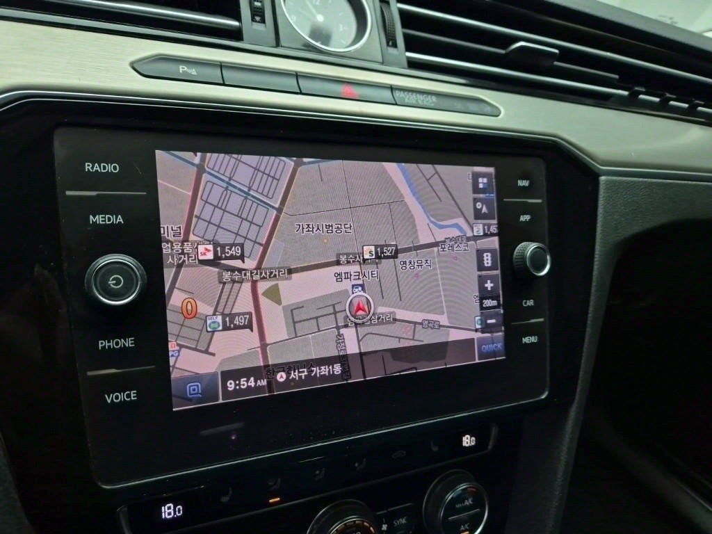 Volkswagen Passat 2018 Gris - Importación desde Corea - HF Imports Iquique - Foto 13