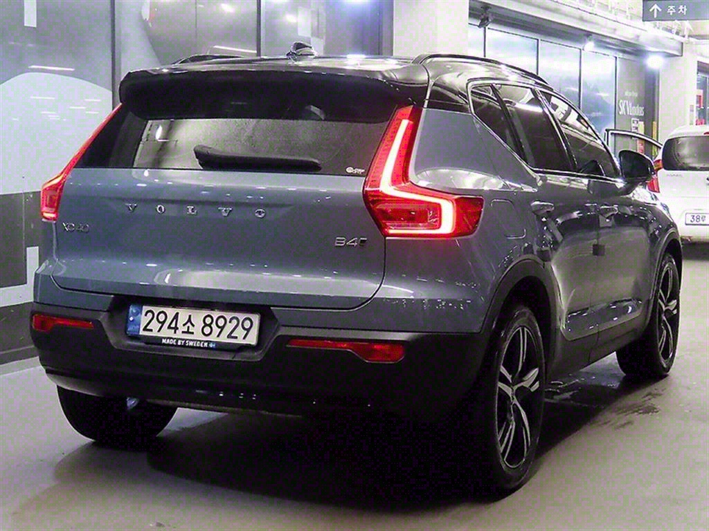 Volvo XC40 - Vista 4