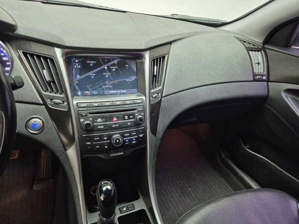 HYUNDAI Sonata - Vista 10