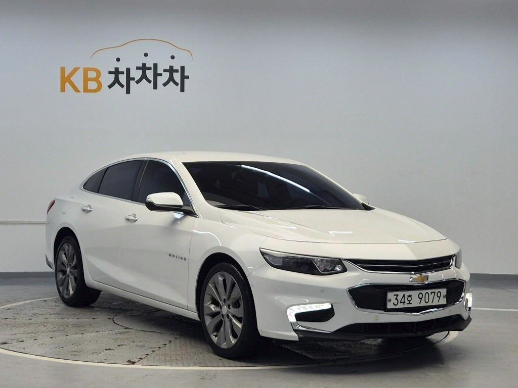 Chevrolet Malibu - Vista 3